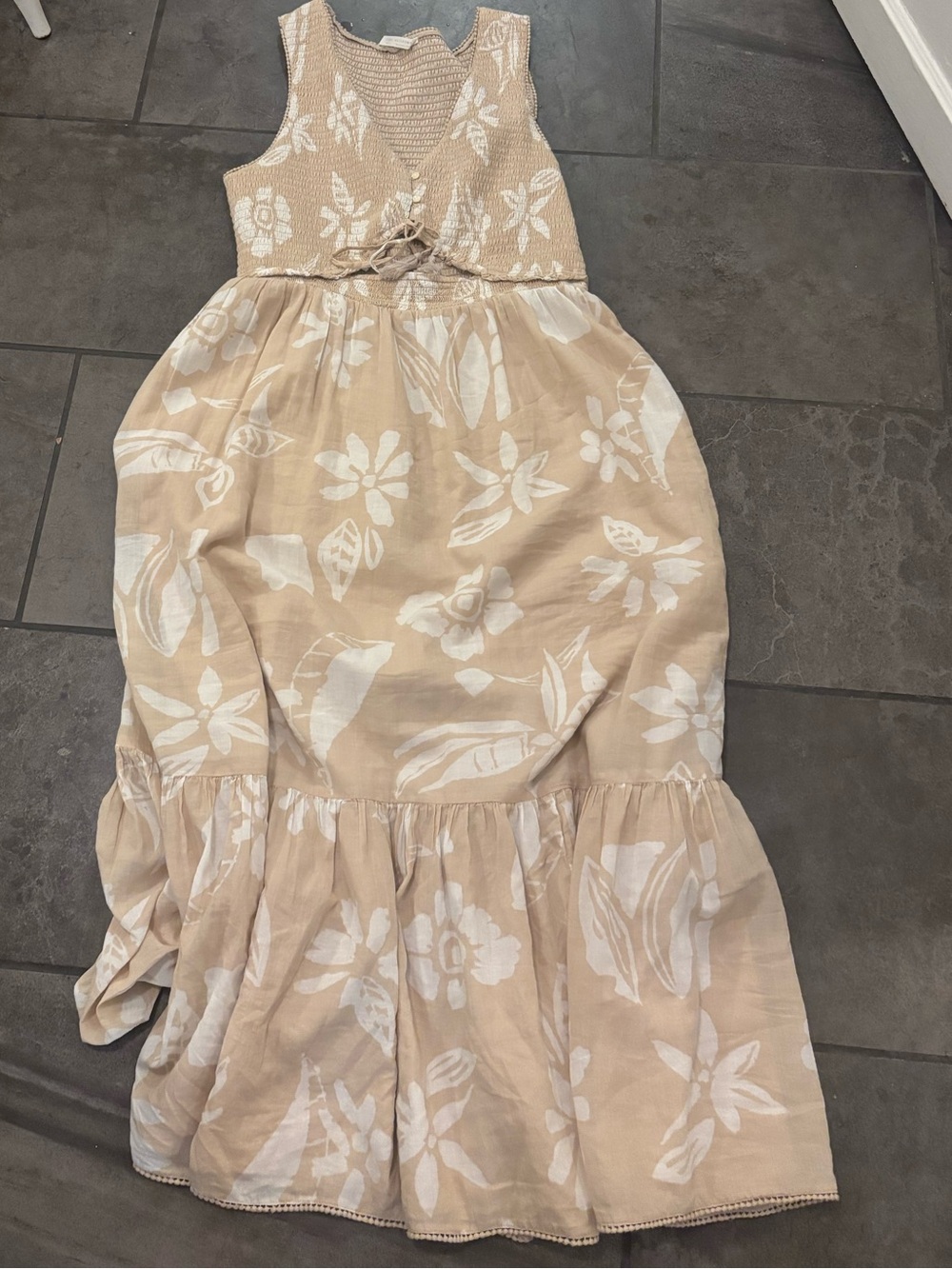 American Eagle Outfitters Beige and White Floral Crochet-Bodice Maxi Dress